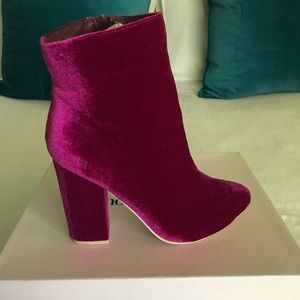 🆕Fuchsia Heels Brand New